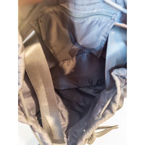 Beyond Yoga Convertible Backpack Birch Tote Bag - Picture 7 of 8